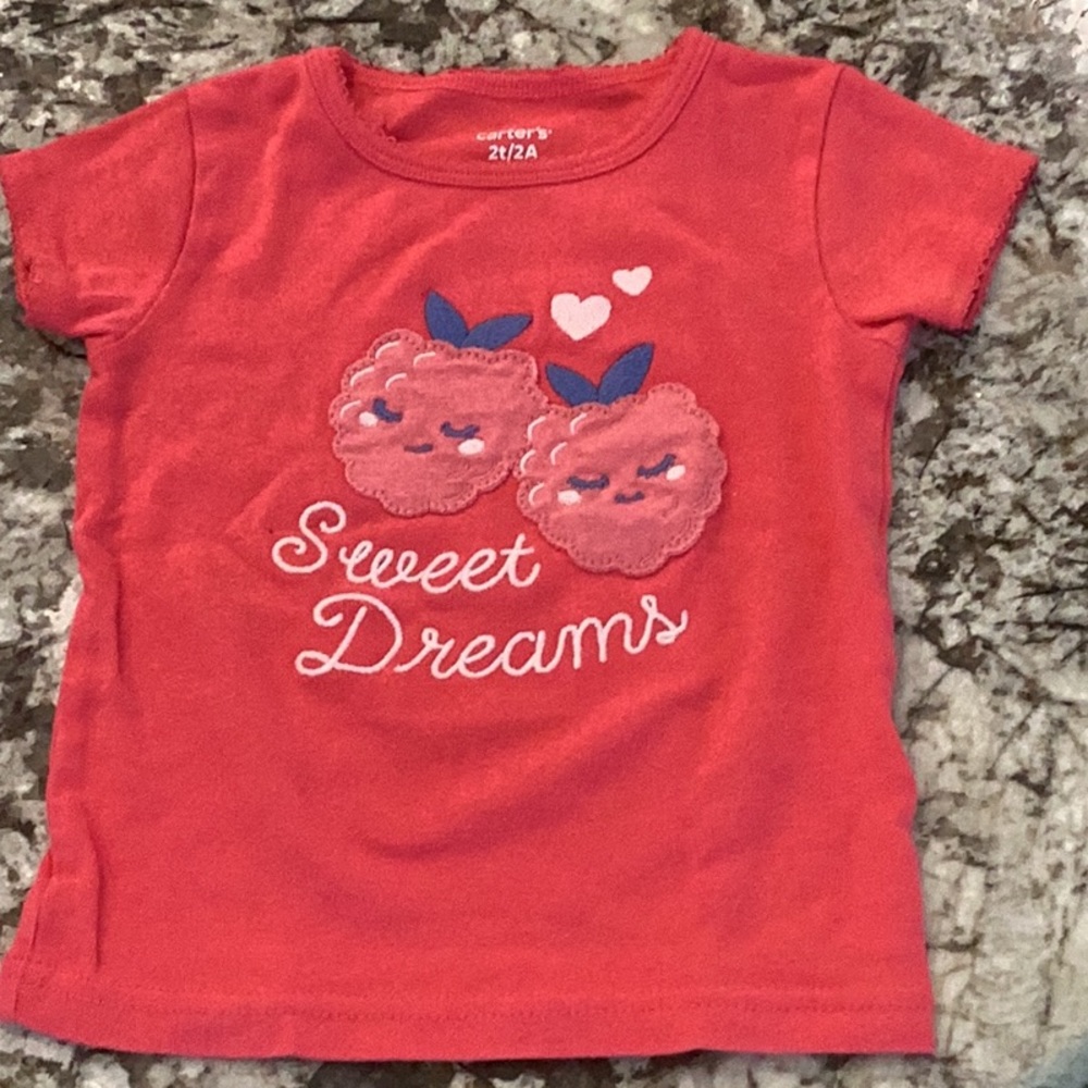 Carter’s girls 2T Toddlers T Shirt EUC Barbiecore Top Lightweight Strawberries